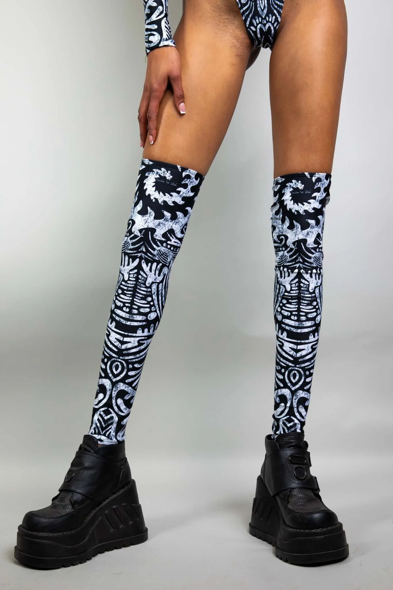 Archaic Leg Sleeves