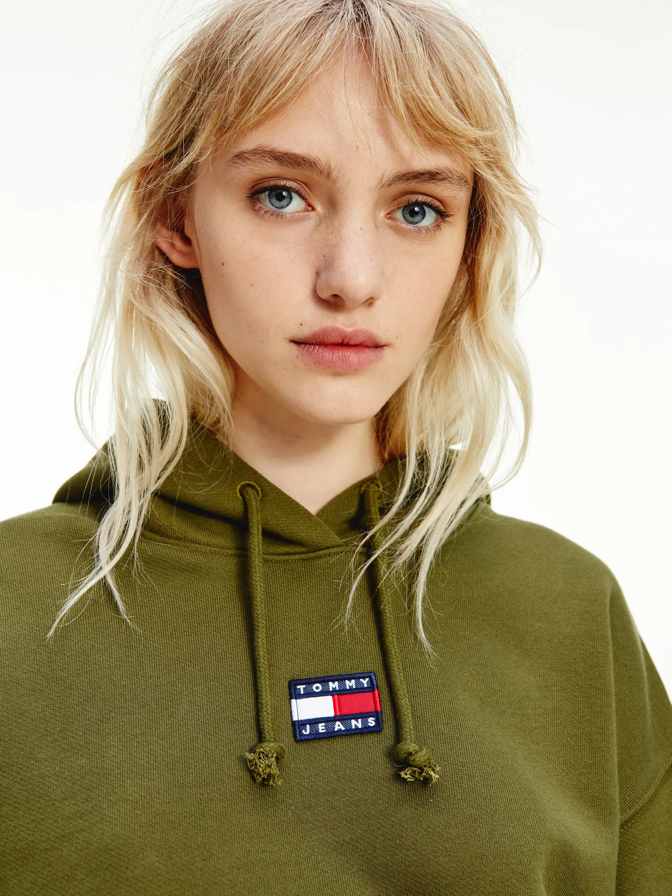 Centre Badge Hoodie | Sweatshirts & Hoodies | Tommy Jeans