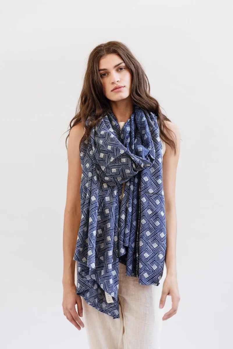 Maelu Oversized Scarf in Alys