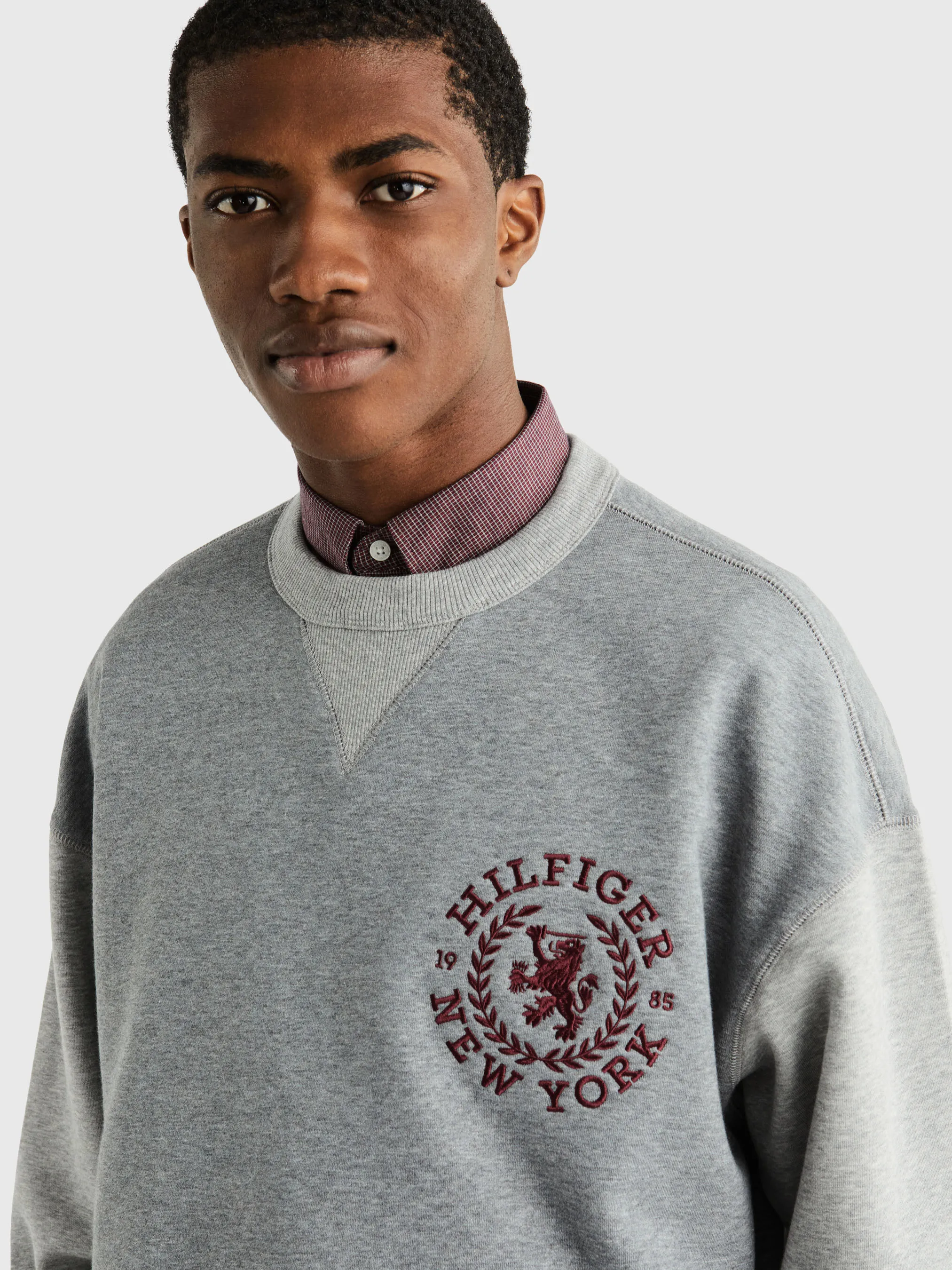 Small Crest Sweatshirt | Sweatshirts & Hoodies | Tommy Hilfiger