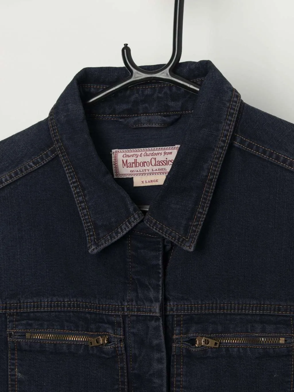 Vintage women’s Marlboro Classics denim jacket in indigo blue – Large